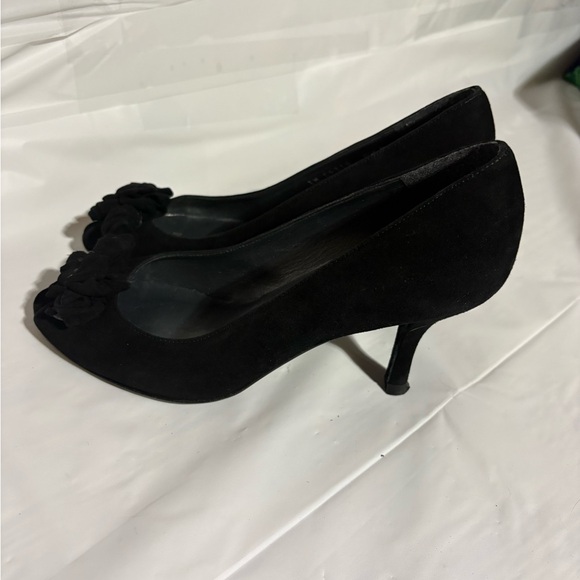 Stuart Weitzman Black Ruffle Peep Toe Heels - Picture 14 of 16
